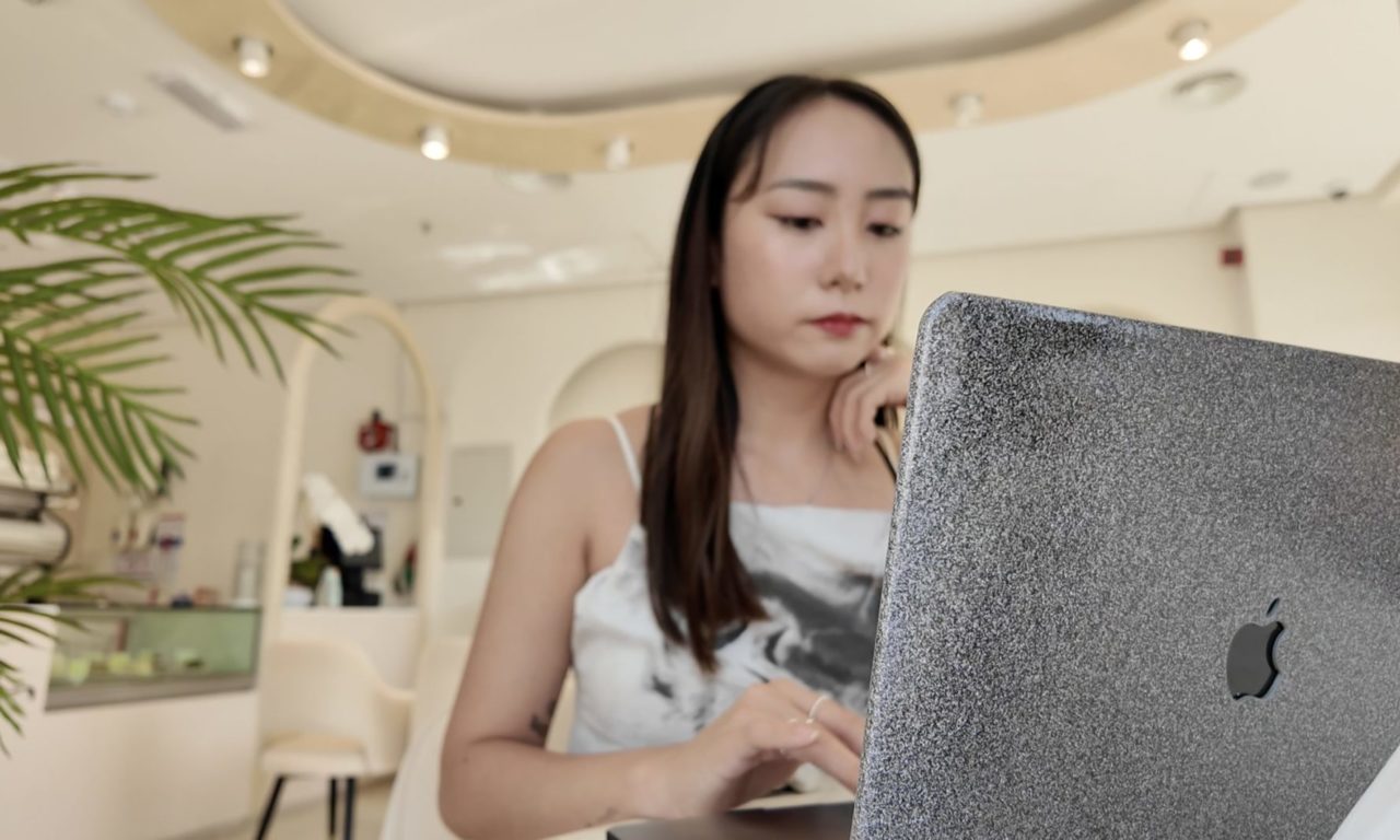 ドバイ移住した日本人フリーランスのリアルな生活費・収入・働き方を公開